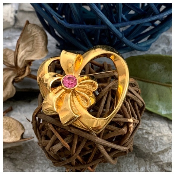 Vintage 1992 Avon October Simulated Pink Tourmaline Birthstone Heart Brooch Pin - Picture 2 of 5